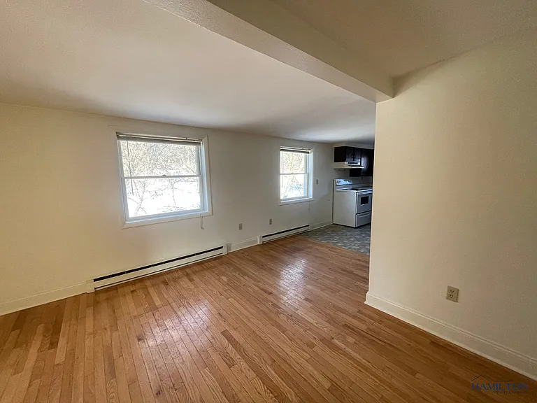 84 W Main St — Photo 9
