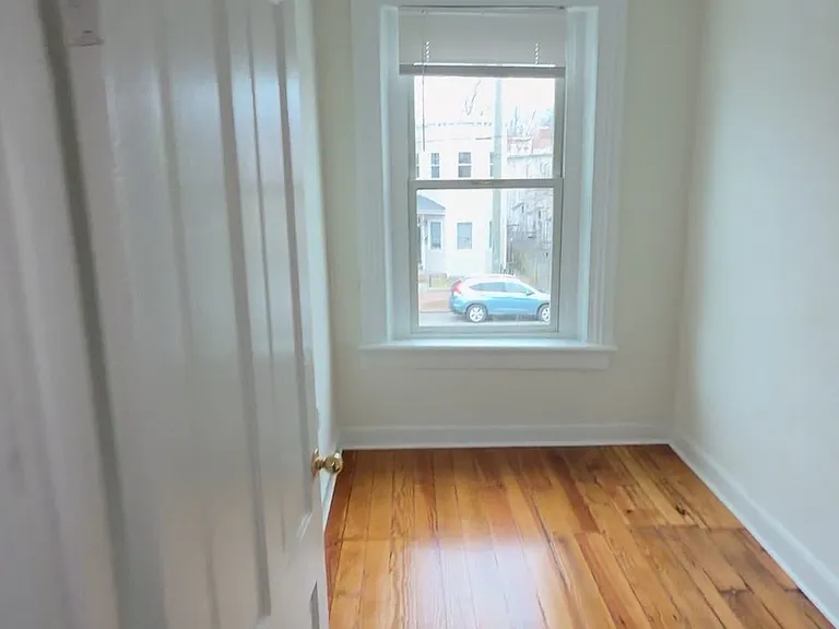 1519 W Cary St #B — Photo 3