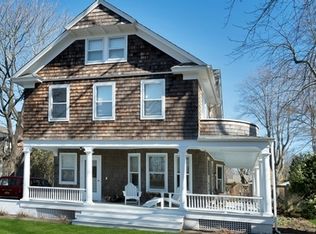 35 Meetinghouse Ln, Amagansett, NY 11930