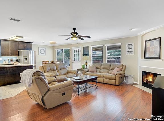 5th image of 14306 Markham Ln