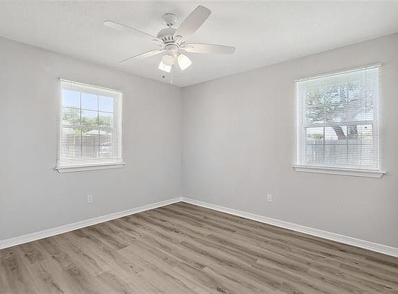 5th image of 1101 Field Ave