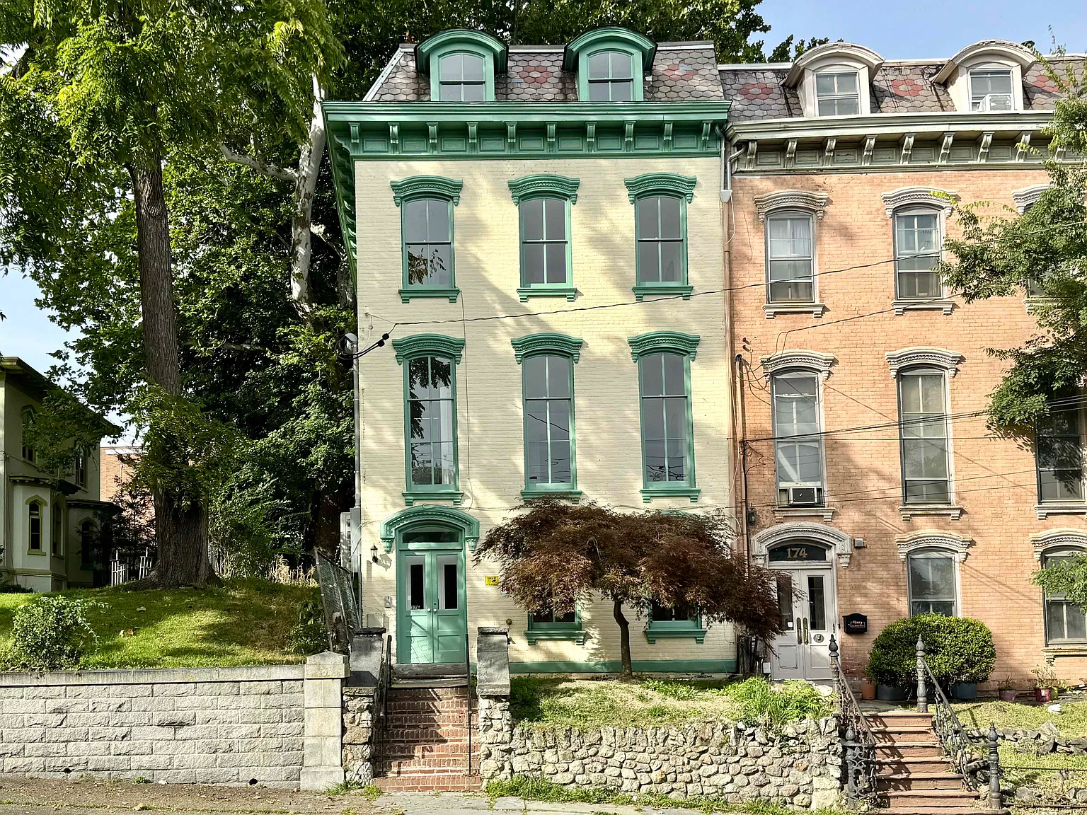 176 South St — Photo 4