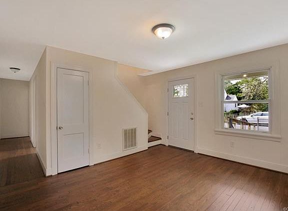 2nd image of 5015 Vayo Ave