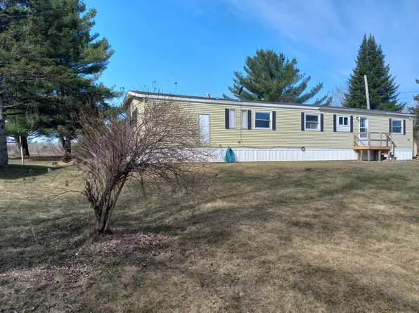 60 Hill Road, Clinton, ME 04927
