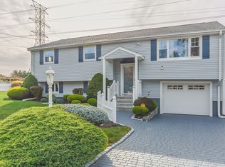 25 Moreau St, Stoughton, MA 02072