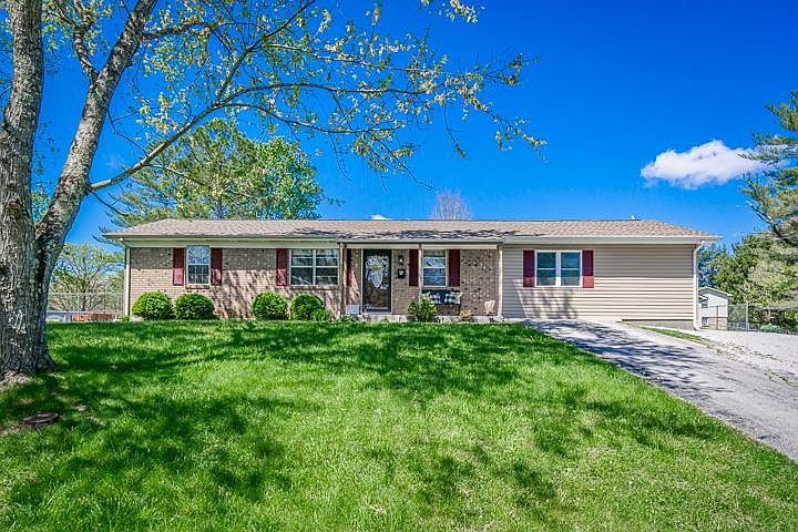 1st image of 901 Lynnview Dr