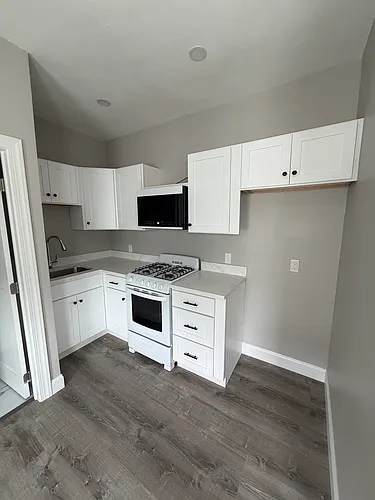 16 Magnolia Ave #11 Photo 1