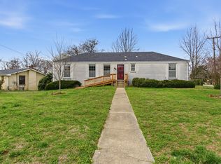 2518 Edge O Lake Dr, Nashville, TN 37217