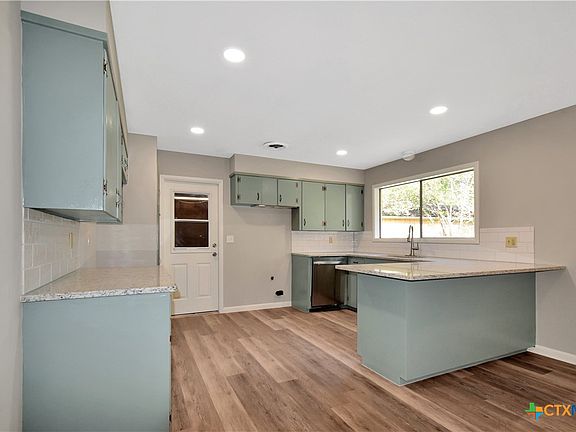 5th image of 522 Willowick Dr