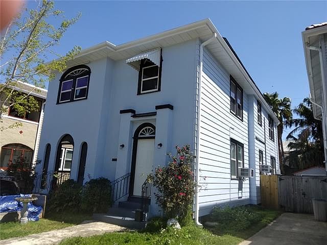 1st image of 802 Wilson Dr