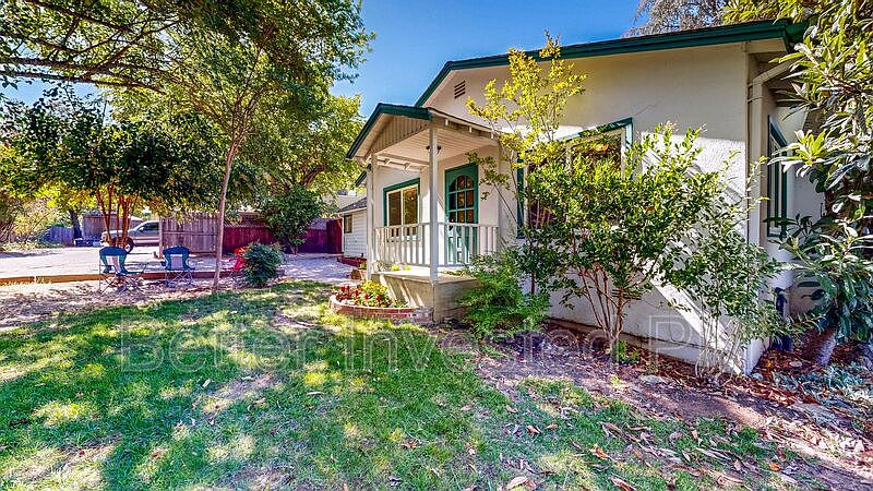 1st image of 1338 Helen Ave