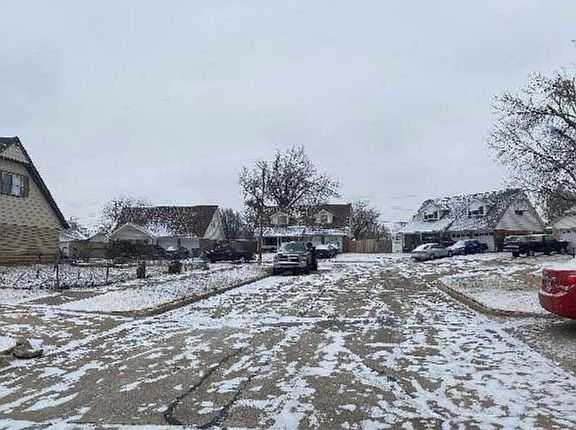 4th image of 3912 SE 14th Pl