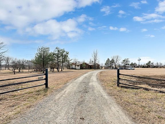 4th image of 1231 E Kechi Rd