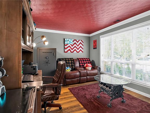 5th image of 2701 Springhaven Dr
