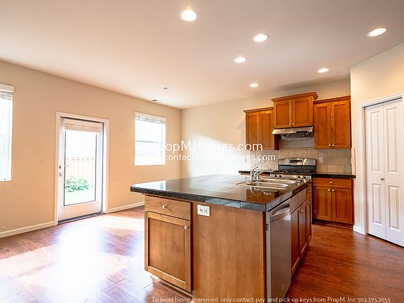 4th image of 15168 SE Granite Dr