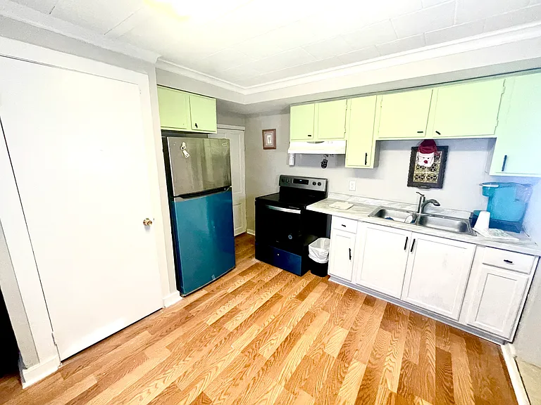 17 1/2 Sand St — Photo 18