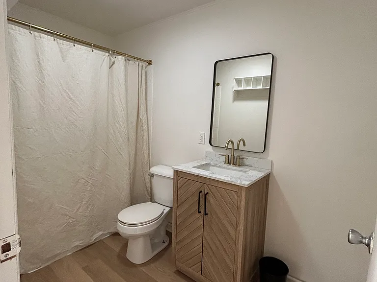 9 South St #H — Photo 8