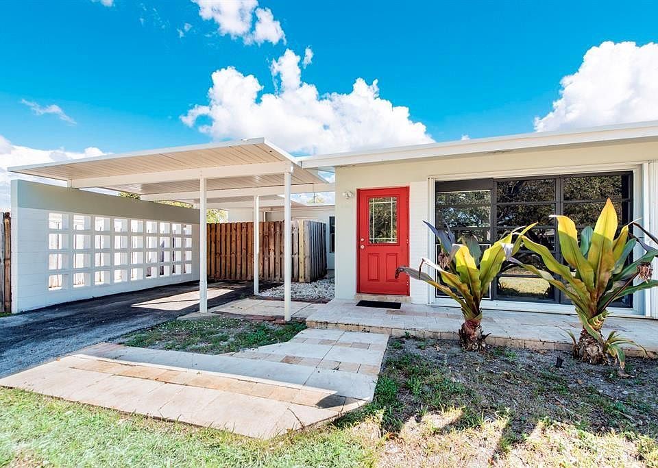 1st image of 2380 NE 8TH Avenue