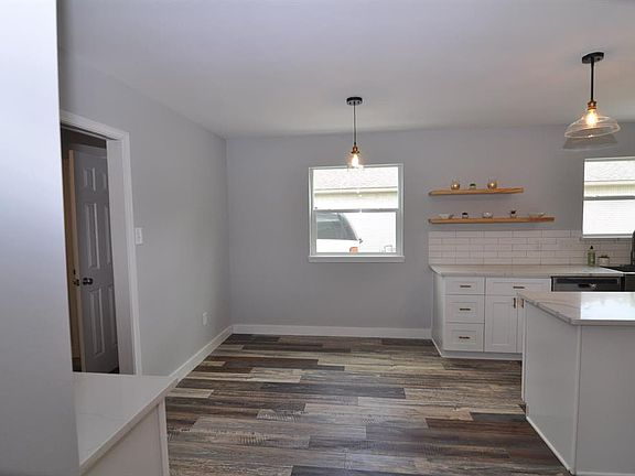 4th image of 10607 Russett Dr