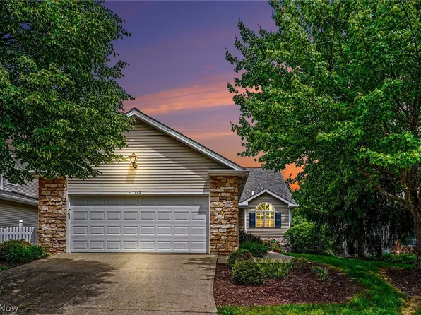 959 Grand View Ln, Aurora, OH 44202