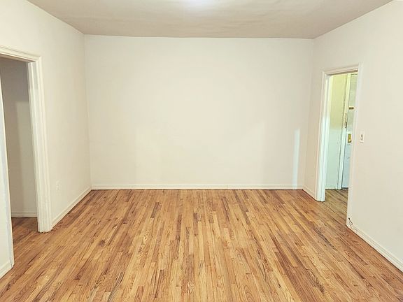 2nd image of 3900 Greystone Ave APT 23E