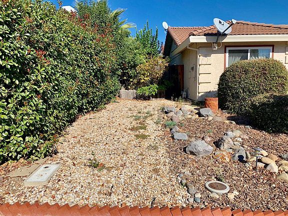 5th image of 828 Cordwell Cir