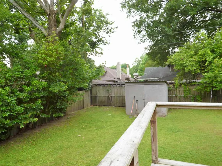 447 Dickinson St — Photo 20