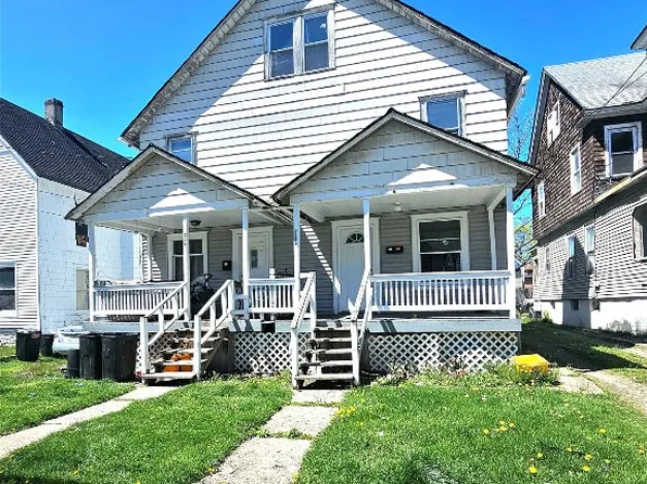 206 Baldwin St, Johnson City, NY 13790