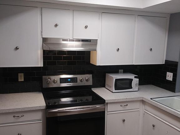 4th image of 6014 E 129th St #6014