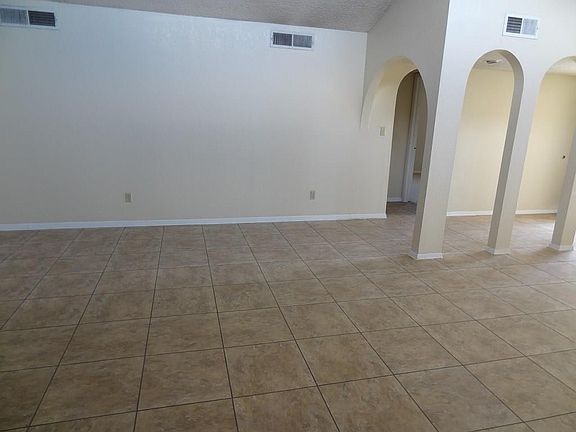 3rd image of 1516 Charles Owens Dr