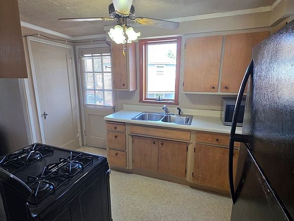 5th image of 753 East Dr