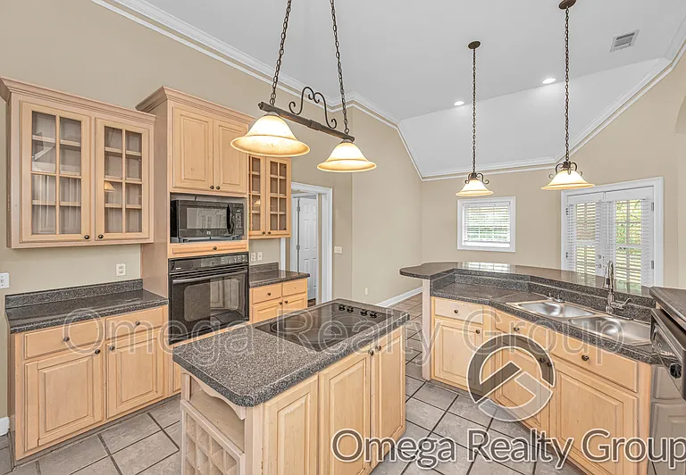 11301 Athena Dr — Photo 14