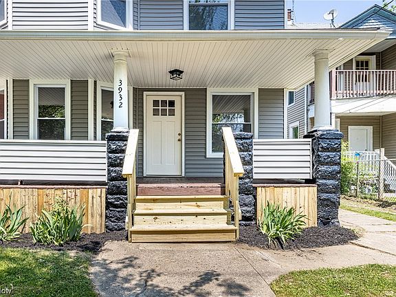 2nd image of 3932 Woodbridge Ave