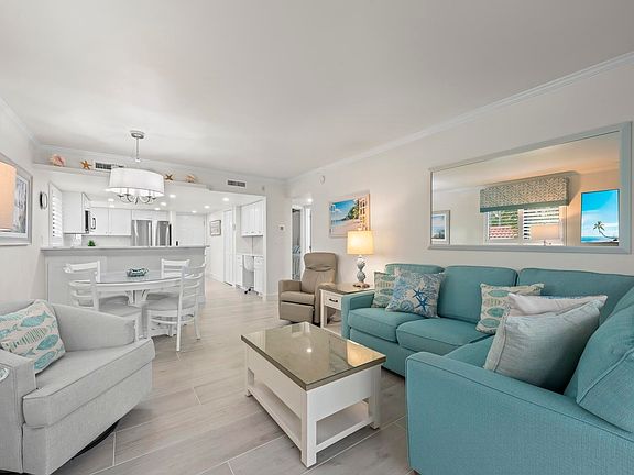 5th image of 671 E Gulf Dr Unit 3A1