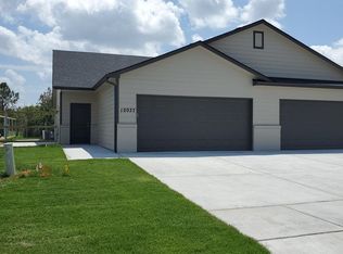 12037 W Shadow Lakes St, Wichita, KS 67205