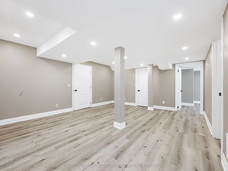 61 Truro Cir N — Photo 12