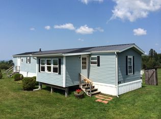 2555 Trucott Rd, Derby Line, VT 05830