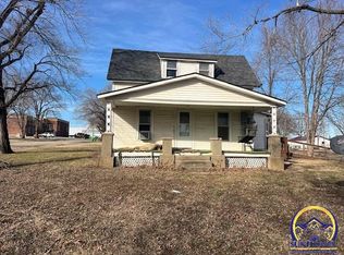 202 NE Roberts St, Melvern, KS 66510