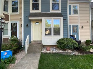 11262 Silentwood Ln, Reston, VA 20191