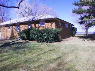 31503 Lake Shore Blvd, Willowick, OH 44095