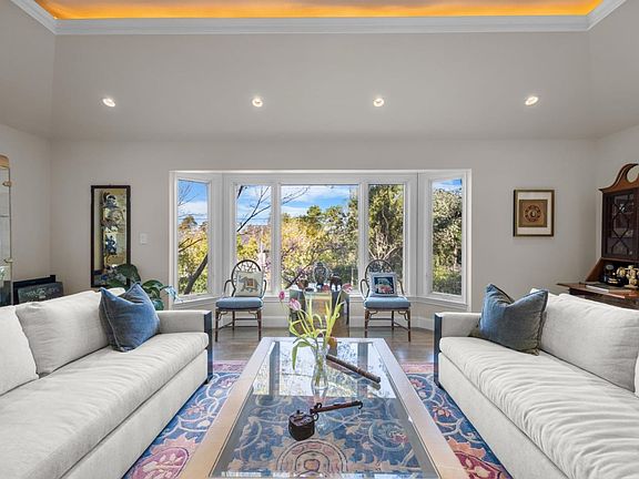 2nd image of 915 Link Rd