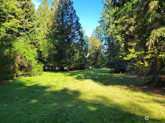 2nd image of 104 Otter Creek Drive