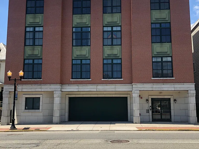 194 Bloomfield Ave #3A — Photo 9