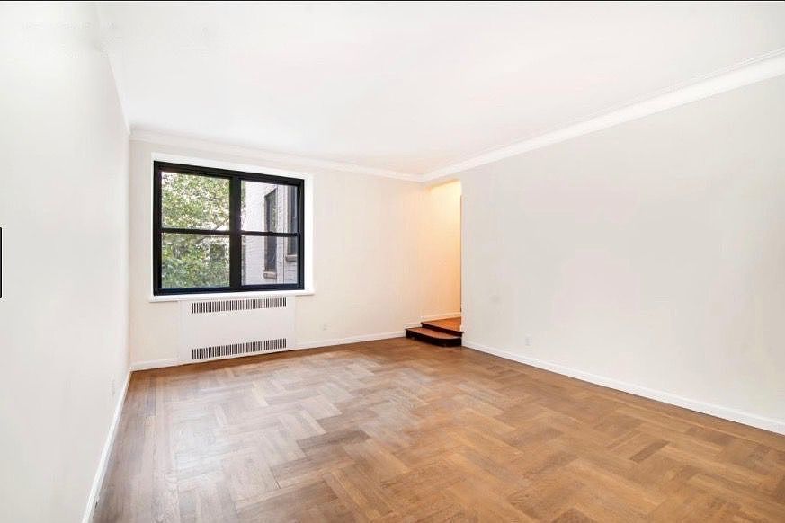 1st image of 223 E 61st St APT 3G