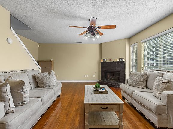4th image of 1409 Bregenz Ln