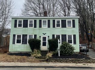 39 Lewiston St, Mechanic Falls, ME 04256