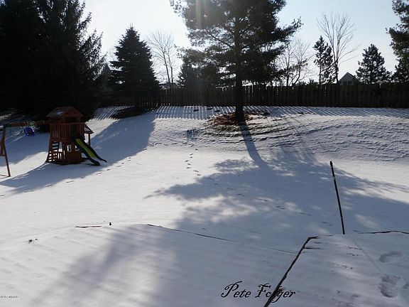 3rd image of 1356 Silver Springs Ct SE