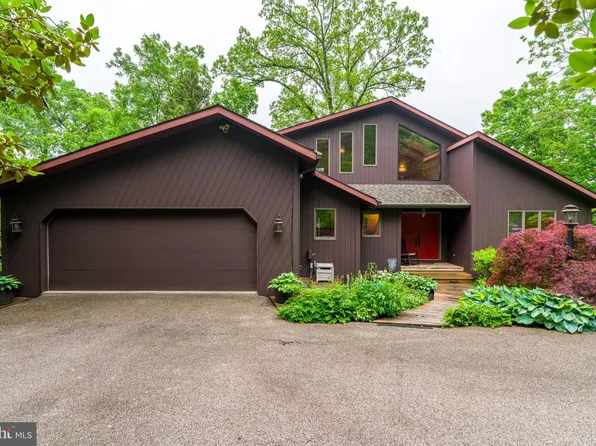 3660 Springetts Dr, York, PA 17406