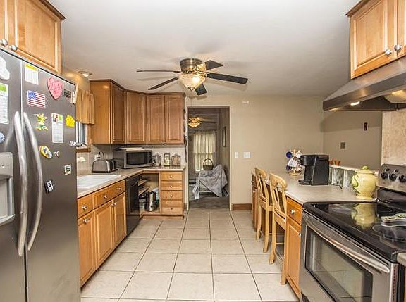 5th image of 27 Kent Dr
