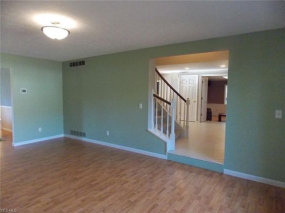 4th image of 16835 Willow Wood Dr
